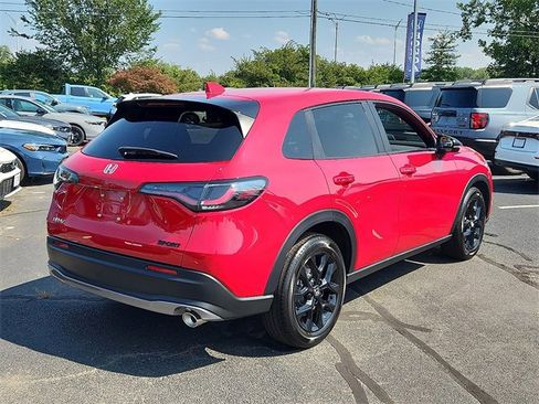 Used 2025 Honda HR-V Sport image 6