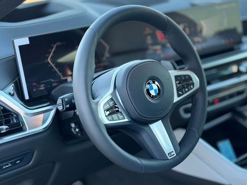 New 2026 BMW X6 xDrive40i w/ Climate Comfort Package image 16