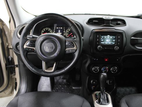 Used 2016 Jeep Renegade Latitude w/ Cold Weather Group image 2