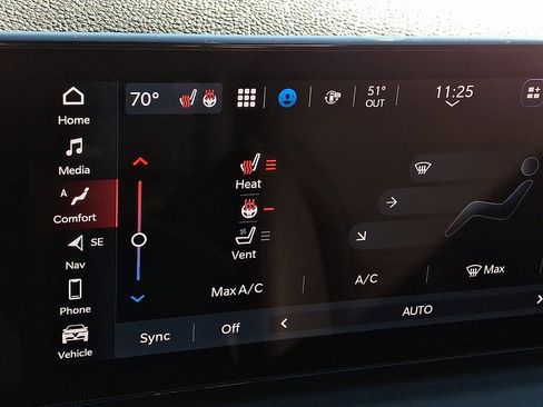 New 2025 Alfa Romeo Tonale w/ Premium Package image 17