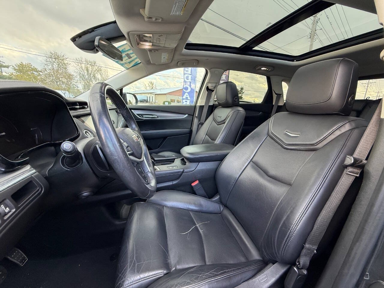 Used 2017 Cadillac XT5 Premium Luxury FWD image 14