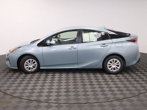 Certified 2018 Toyota Prius Three image 4