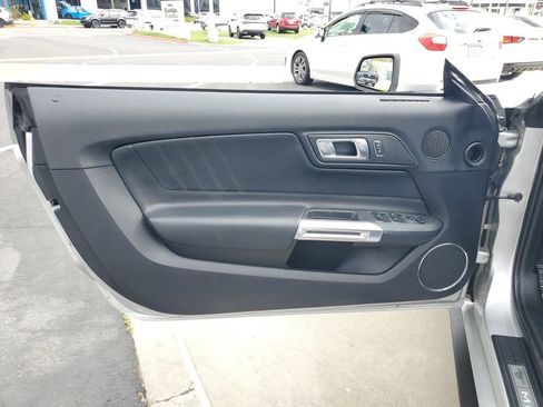 Used 2018 Ford Mustang Premium image 15