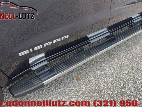 Used 2025 GMC Sierra 1500 SLT w/ SLT Premium Package RWD image 28