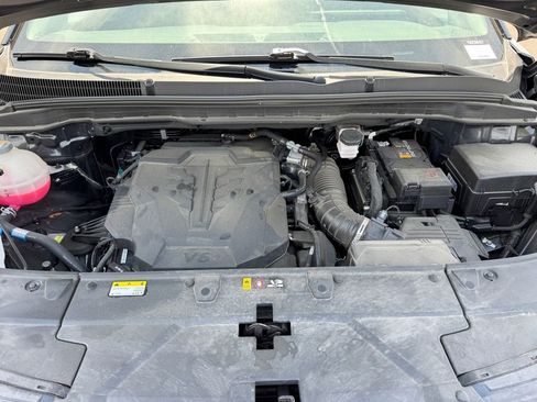 Used 2025 Kia Carnival FWD image 19