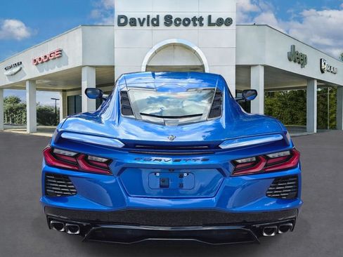 Used 2023 Chevrolet Corvette Stingray Coupe w/ Z51 Performance Package RWD image 9