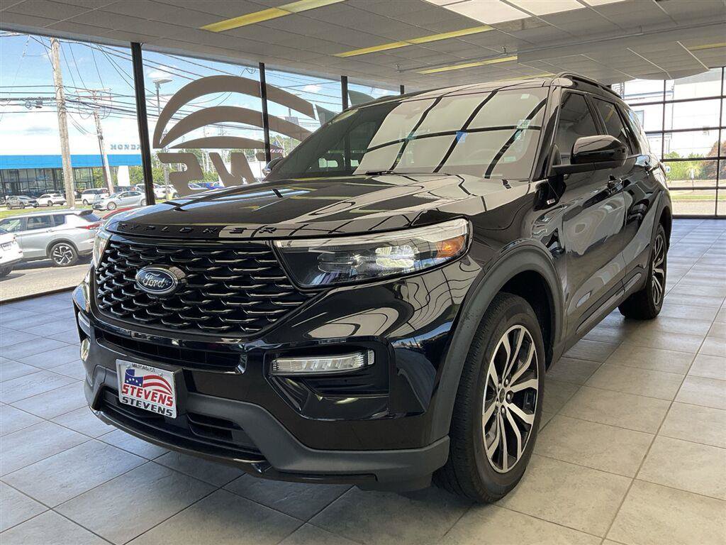 Used 2023 Ford Explorer ST-Line w/ Class IV Trailer Tow Package AWD/4WD image 3