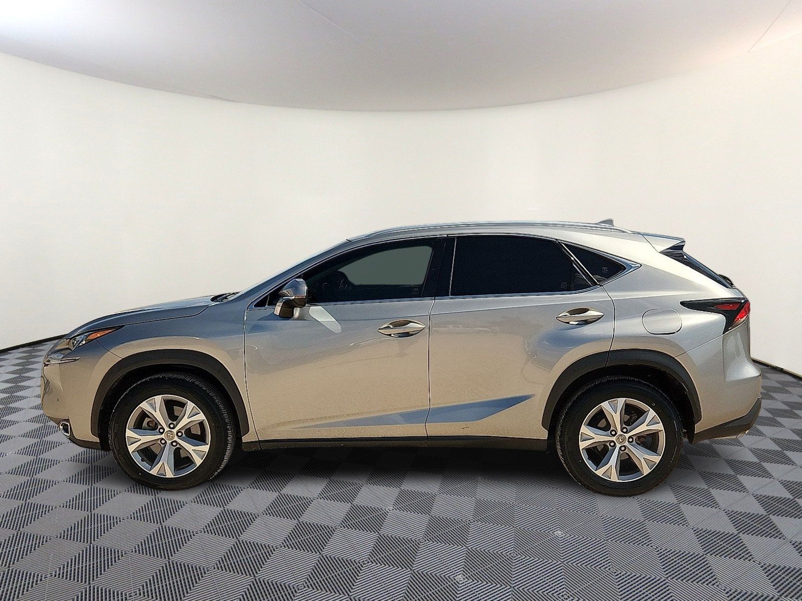 Used 2017 Lexus NX 200t FWD w/ Premium Package image 2