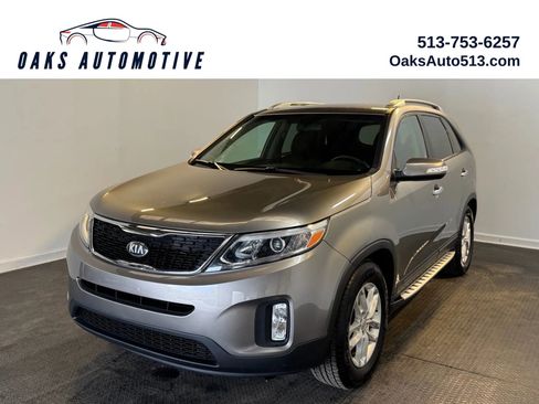 Used 2014 Kia Sorento LX FWD image 1