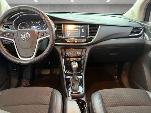 Certified 2021 Buick Encore Preferred image 3