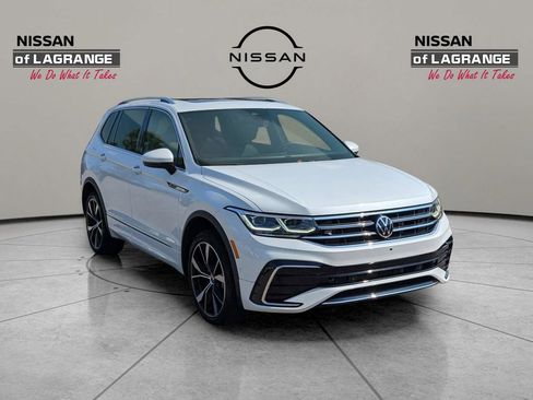 Used 2022 Volkswagen Tiguan SEL R-Line AWD/4WD image 3