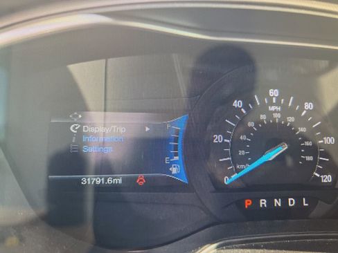 Used 2020 Ford Fusion SE image 5