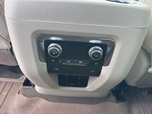 Used 2023 GMC Yukon Denali image 12