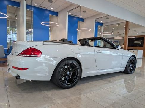 Used 2010 BMW 650i Convertible RWD image 11