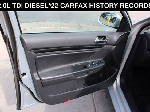 Used 2011 Volkswagen Jetta TDI image 17