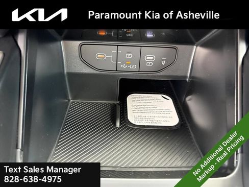 New 2026 Kia Sorento S w/ S Panoramic Sunroof Package FWD image 16