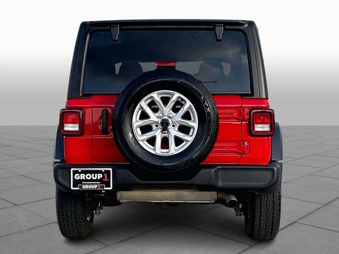 Used 2023 Jeep Wrangler Sport S image 4