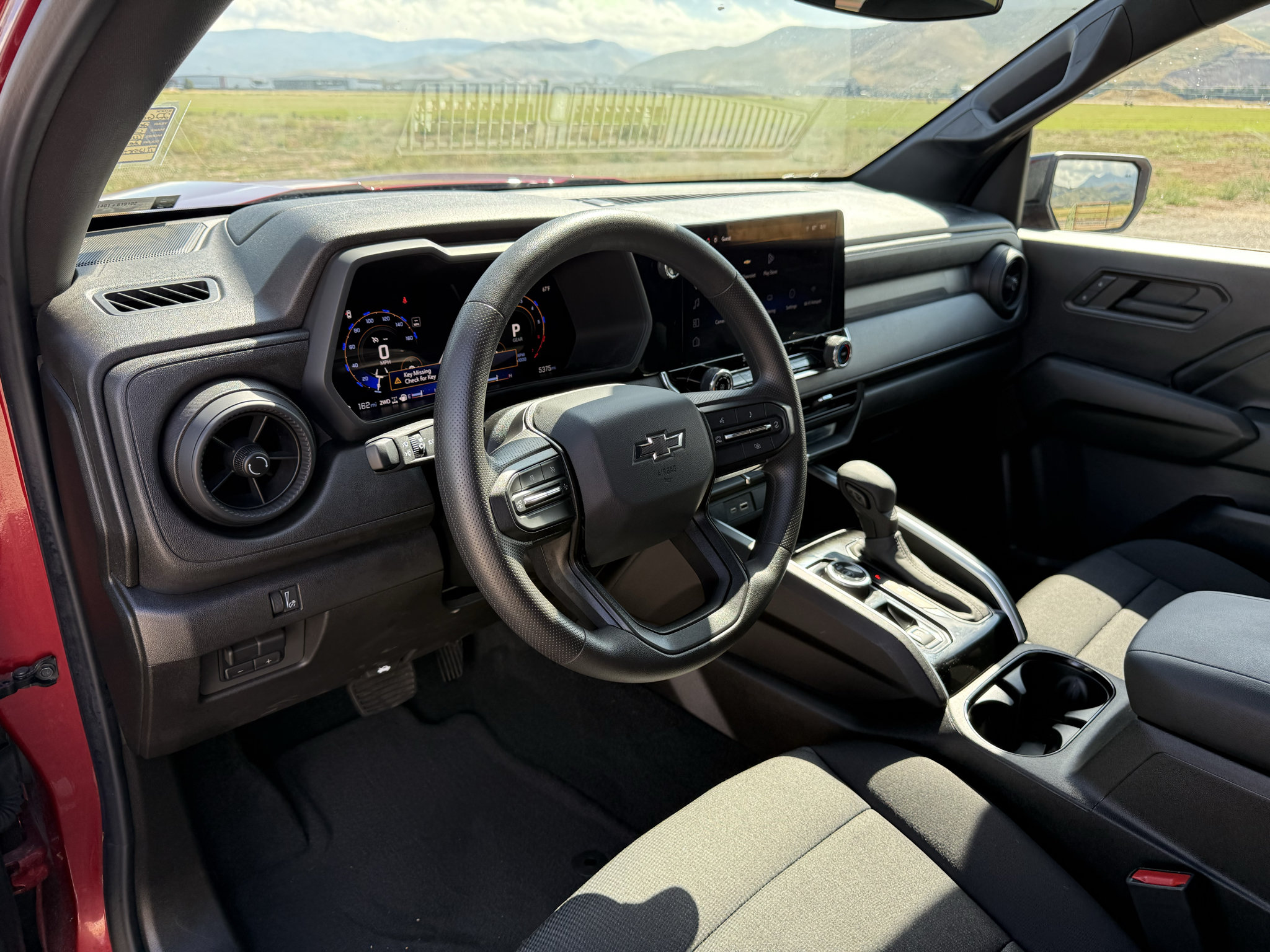 Used 2024 Chevrolet Colorado Trail Boss w/ Technology Package AWD/4WD image 18