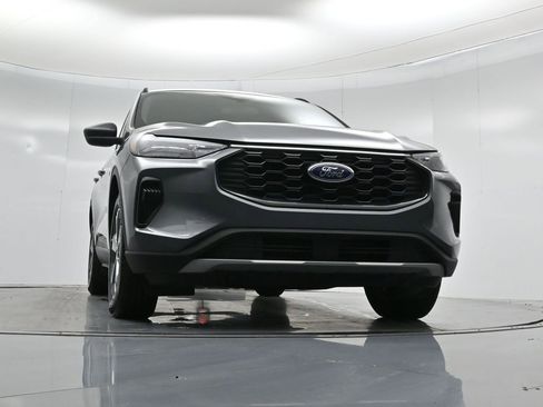 Used 2025 Ford Escape ST-Line image 45