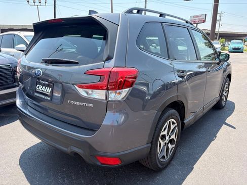 Used 2023 Subaru Forester Premium AWD/4WD image 8