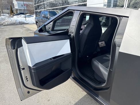 Used 2024 Tesla Cybertruck AWD Crew Cab image 24