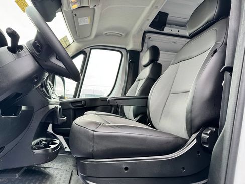 Used 2026 RAM ProMaster 2500 w/ Convenience Group FWD image 17