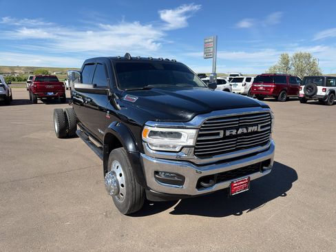 Used 2022 RAM 5500 Laramie AWD/4WD image 4