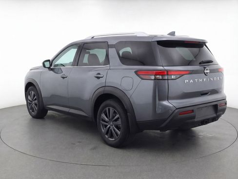 Used 2024 Nissan Pathfinder SV image 6