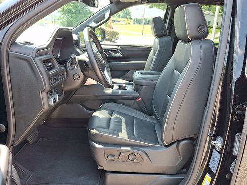 Used 2022 GMC Yukon SLT w/ SLT Premium Package AWD/4WD image 11