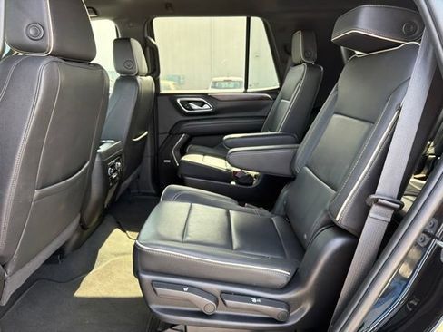Used 2024 Chevrolet Tahoe Premier AWD/4WD image 18