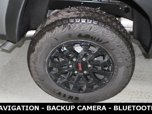 New 2026 GMC Canyon Elevation w/ Convenience Package image 5