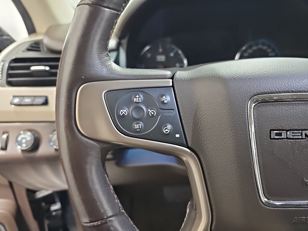 Used 2017 GMC Yukon Denali w/ Open Road Package AWD/4WD image 36