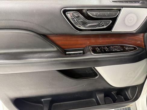 Used 2021 Lincoln Navigator L Reserve RWD image 16