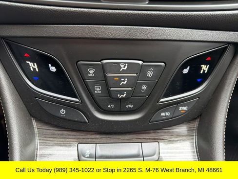 Used 2017 Buick Envision Essence FWD image 30