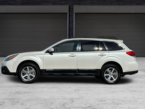 Used 2013 Subaru Outback 3.6R Limited image 7