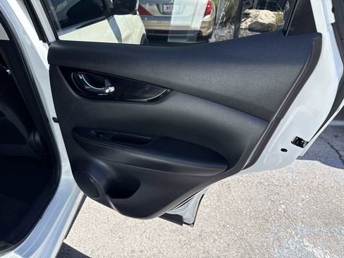 Used 2022 Nissan Rogue Sport SL AWD/4WD image 20