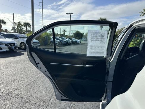 Used 2023 Toyota Camry SE image 37