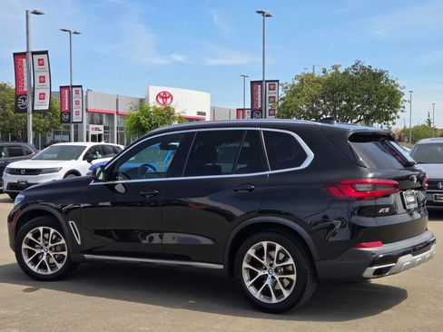 Used 2021 BMW X5 sDrive40i w/ Premium Package RWD image 5