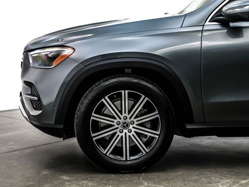Certified 2025 Mercedes-Benz GLE 450e 4MATIC w/ Winter Package image 11
