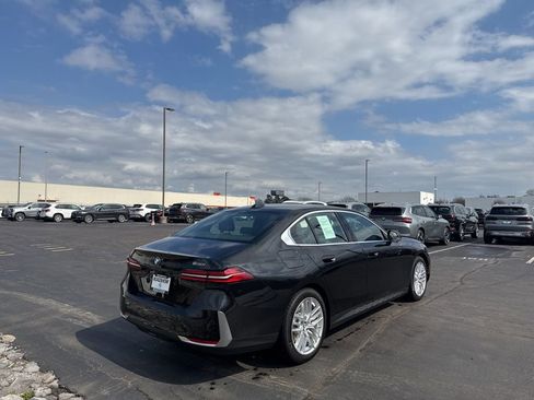 Used 2024 BMW 530i image 5