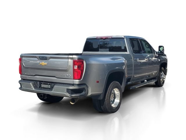 Used 2025 Chevrolet Silverado 3500 High Country w/ High Country Premium Package AWD/4WD image 4