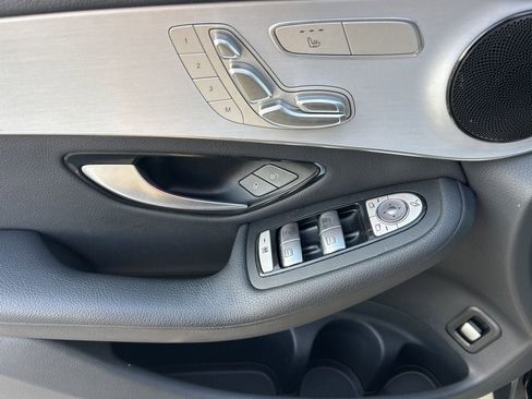 Used 2022 Mercedes-Benz GLC 300 w/ Premium Package Lite image 4