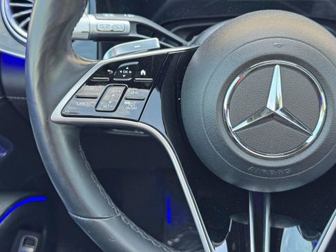 Used 2023 Mercedes-Benz EQS 580 4MATIC SUV w/ Exclusive Trim Package image 22