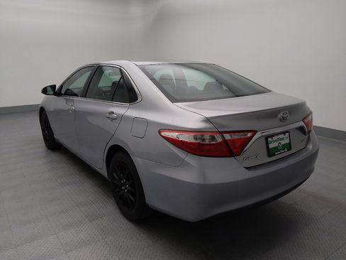Used 2017 Toyota Camry LE FWD image 5