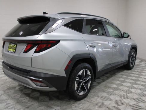Used 2025 Hyundai Tucson SEL FWD image 11