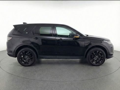 Used 2025 Land Rover Discovery Sport S image 35