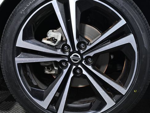 Certified 2023 Nissan Sentra SR w/ SR Premium Package FWD image 36