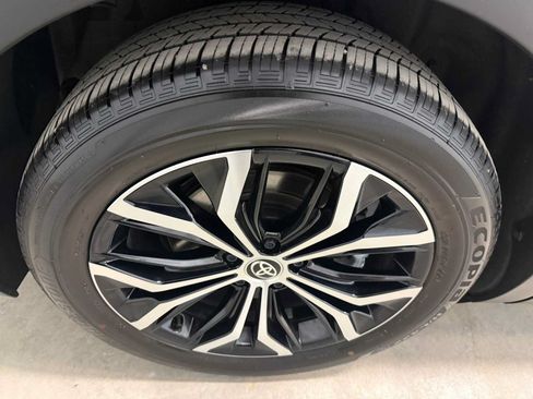 Certified 2026 Toyota Crown AWD/4WD image 13