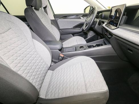 Used 2025 Volkswagen Tiguan S AWD/4WD image 17