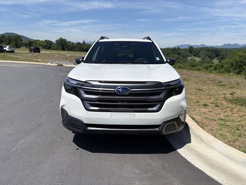 New 2026 Subaru Forester Limited AWD/4WD image 3